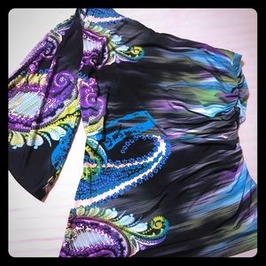 One shoulder colorful top